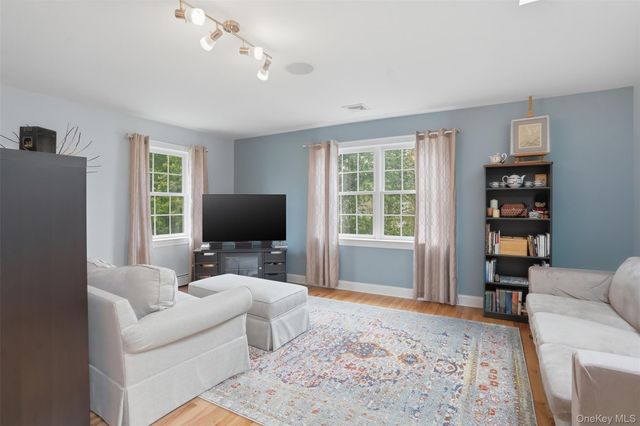 55 Regent Road, Warwick, NY 10990