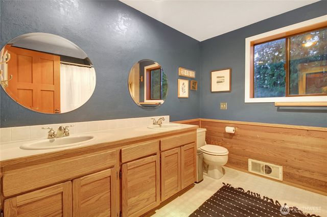 19227 40th Avenue NW, Stanwood, WA 98292