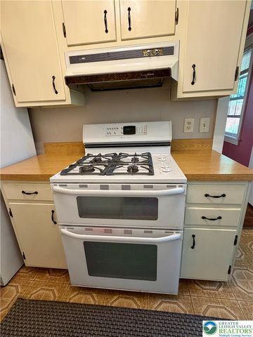 3009 West Greenleaf Street, Allentown City, PA 18104