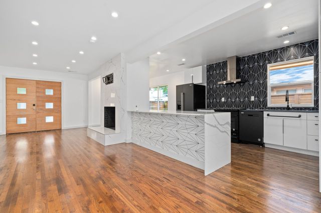 4911 Linnet Lane, Dallas, TX 75209