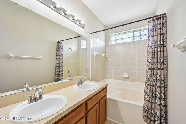 9396 GRAND FALLS Drive, Jacksonville, FL 32244