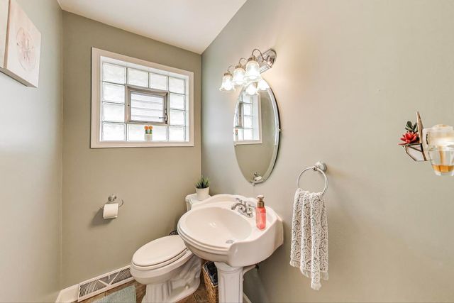 4224 Maple Avenue, Stickney, IL 60402