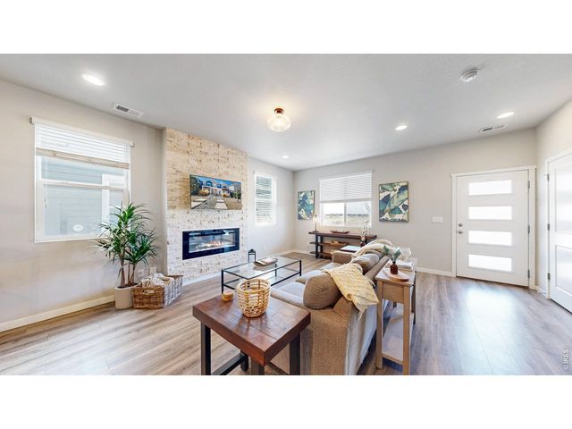 1083 Mountain Dr B, Longmont, CO 80503