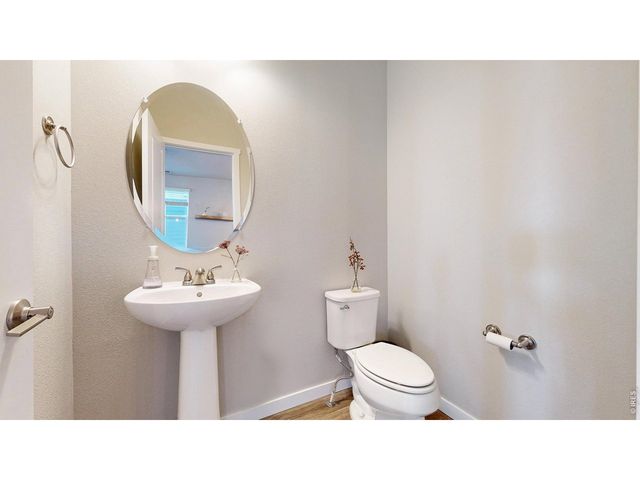 1083 Mountain Dr B, Longmont, CO 80503