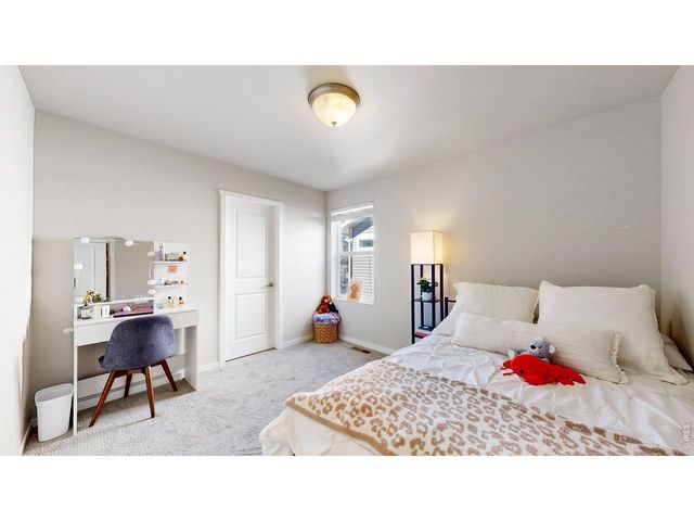 1083 Mountain Dr B, Longmont, CO 80503