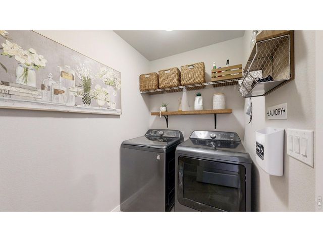 1083 Mountain Dr B, Longmont, CO 80503