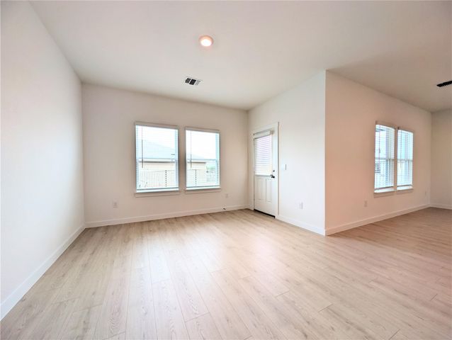 9400 Oxbow Strap DR, Austin, TX 78724