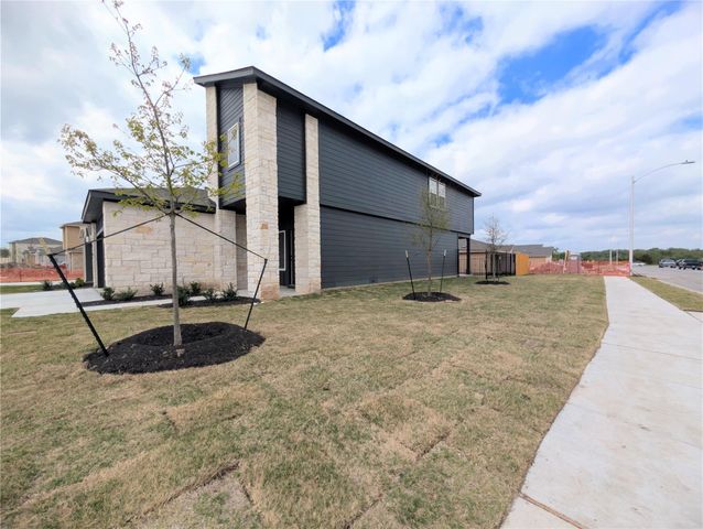9400 Oxbow Strap DR, Austin, TX 78724