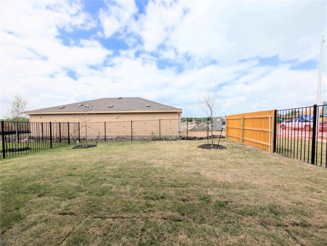 9400 Oxbow Strap DR, Austin, TX 78724