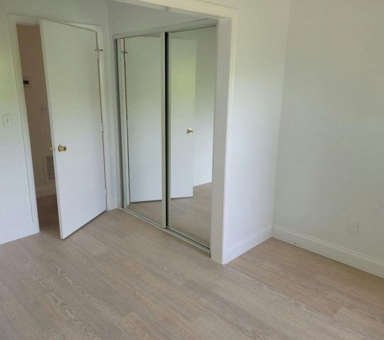2313 N Congress Avenue 33, Boynton Beach, FL 33436