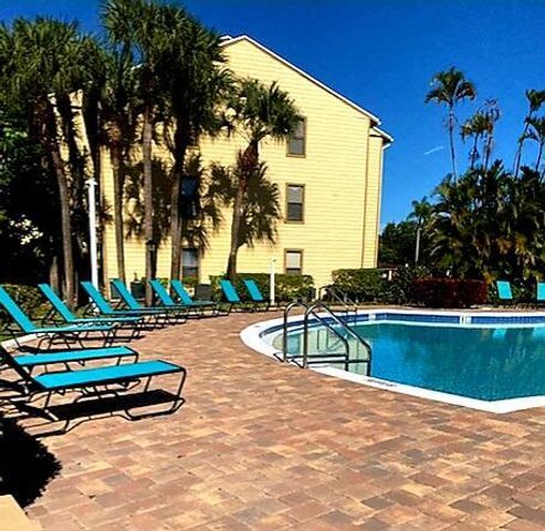 2313 N Congress Avenue 33, Boynton Beach, FL 33436