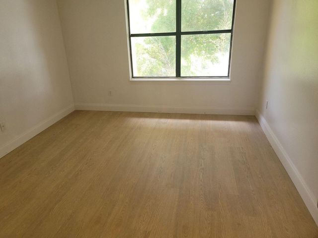 2313 N Congress Avenue 33, Boynton Beach, FL 33436