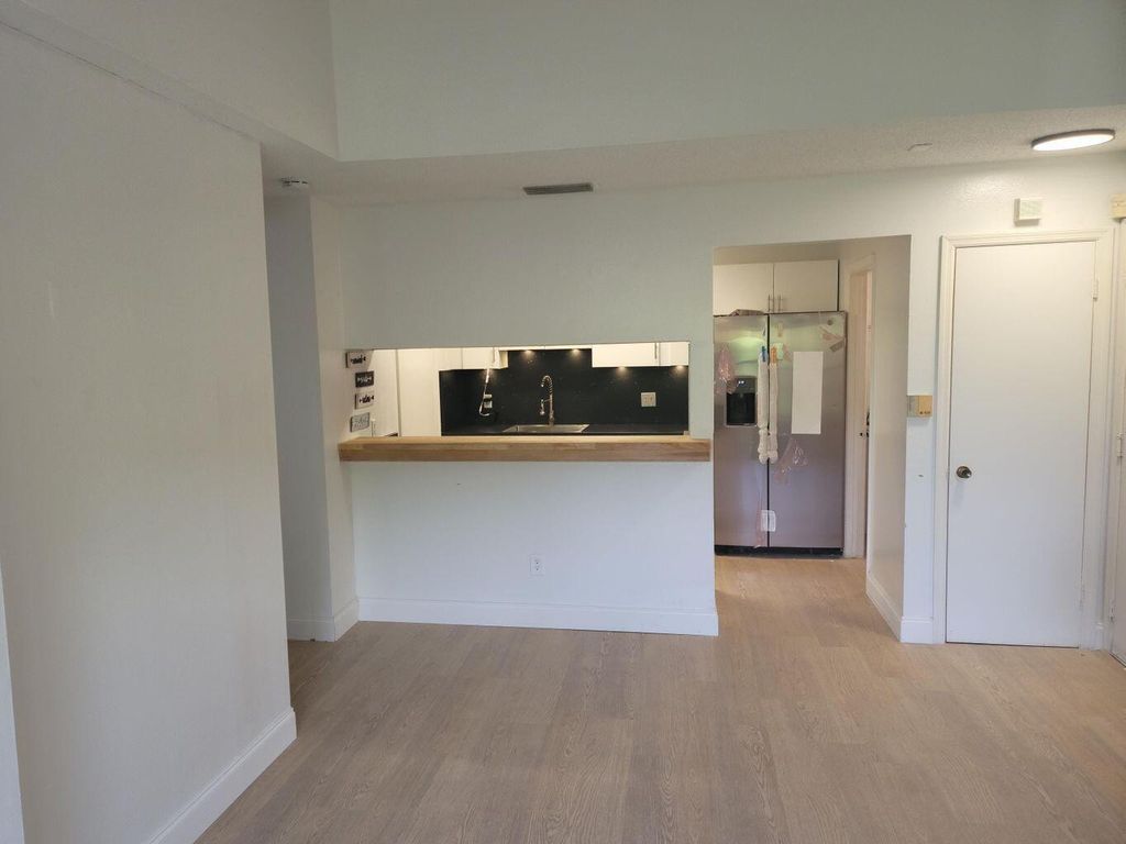 2313 N Congress Avenue 33, Boynton Beach, FL 33436