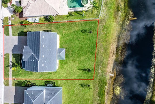 6843 Cobia Circle, Boynton Beach, FL 33437