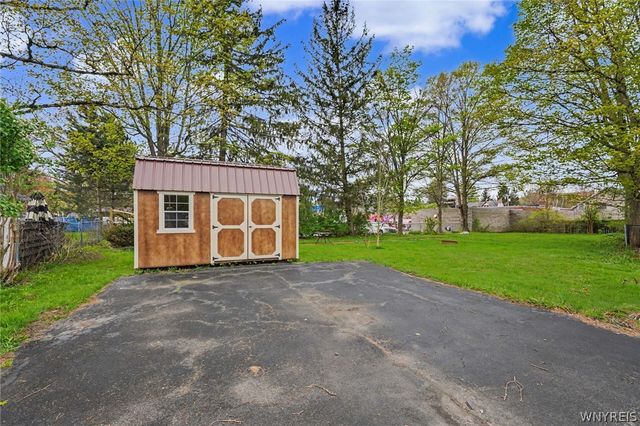 31 Pearl Street, Holland, NY 14080