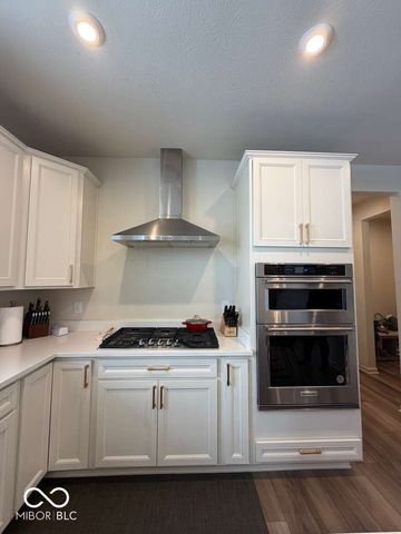 5441 Laurel Crest Run, Noblesville, IN 46062