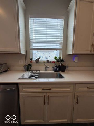 5441 Laurel Crest Run, Noblesville, IN 46062