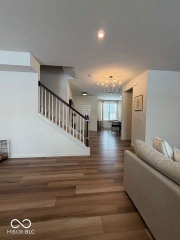 5441 Laurel Crest Run, Noblesville, IN 46062