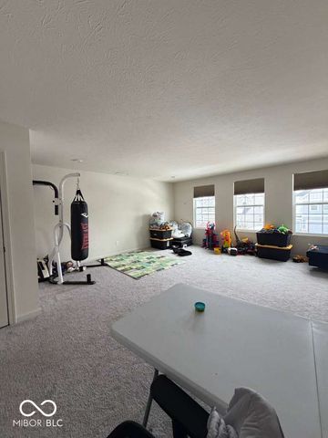 5441 Laurel Crest Run, Noblesville, IN 46062