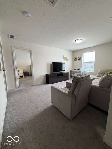 5441 Laurel Crest Run, Noblesville, IN 46062