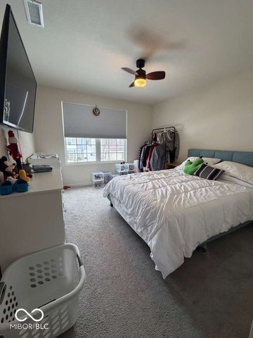 5441 Laurel Crest Run, Noblesville, IN 46062