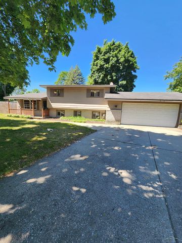 2304 Judith Court, Midland, MI 48642