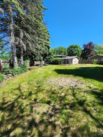 2304 Judith Court, Midland, MI 48642