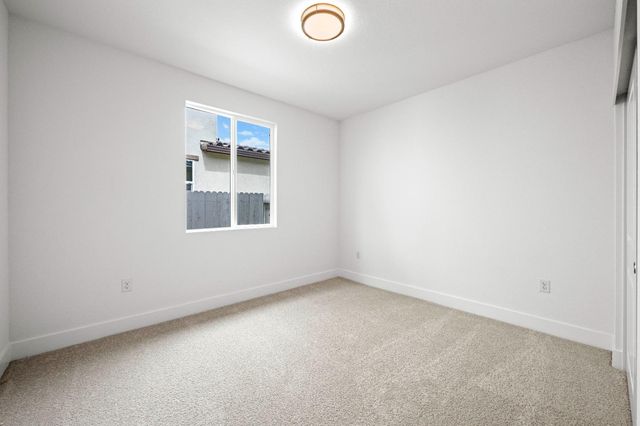 7000 Carbone Dr, Roseville, CA 95747