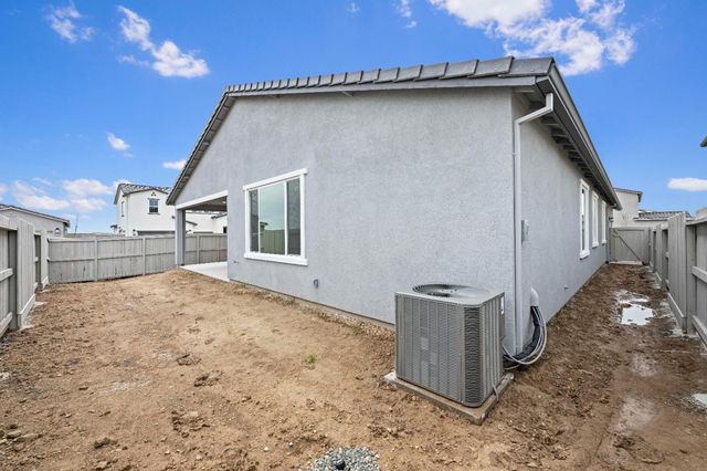 7000 Carbone Dr, Roseville, CA 95747