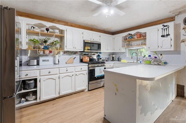 1915 W Saint Francis Street, Alton, TX 78573