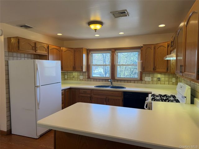 200 North Street, Newburgh, NY 12550