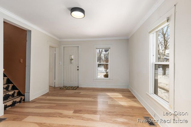 1037 Lilac Court, Grand Rapids, MI 49503