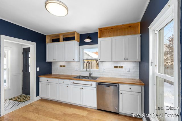 1037 Lilac Court, Grand Rapids, MI 49503