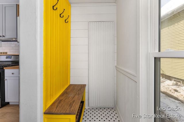 1037 Lilac Court, Grand Rapids, MI 49503