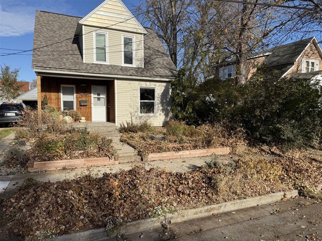 1037 Lilac Court, Grand Rapids, MI 49503