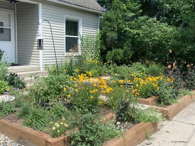 1037 Lilac Court, Grand Rapids, MI 49503