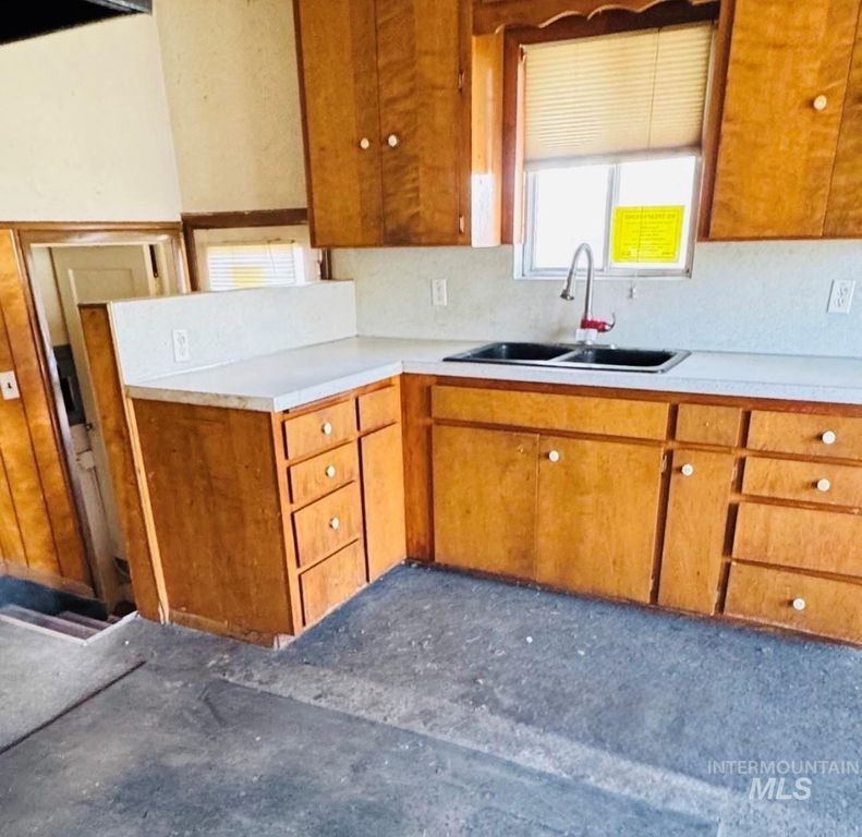1102 E Denver St, Caldwell, ID 83605 photo 4