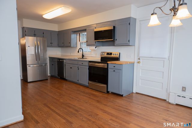 726 Lovely Street, Avon, CT 06001