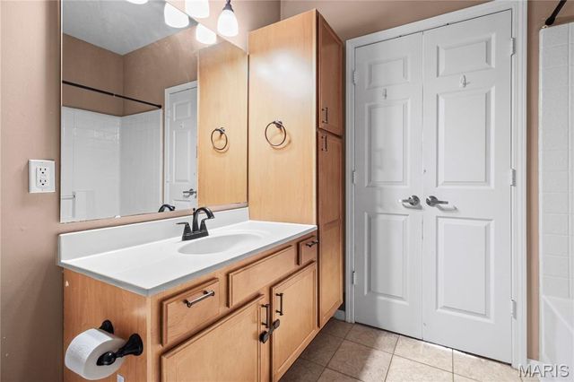 35 Kassebaum Lane 204, St Louis, MO 63129