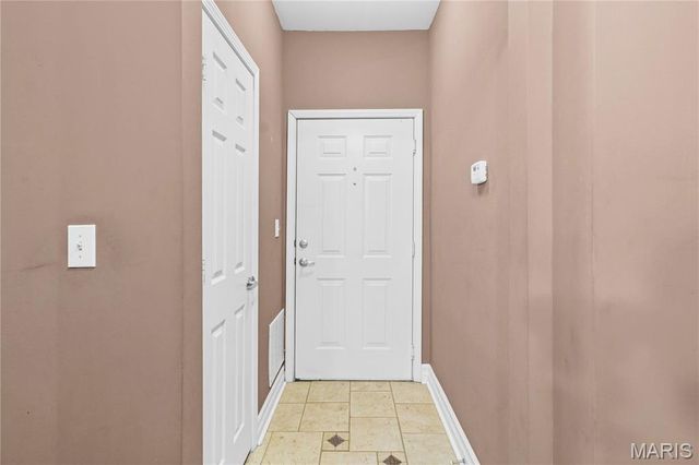 35 Kassebaum Lane 204, St Louis, MO 63129