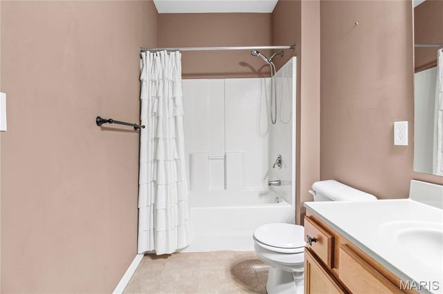 35 Kassebaum Lane 204, St Louis, MO 63129