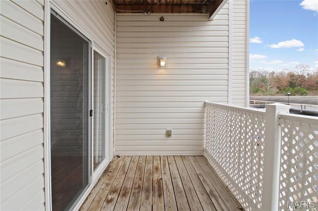 35 Kassebaum Lane 204, St Louis, MO 63129