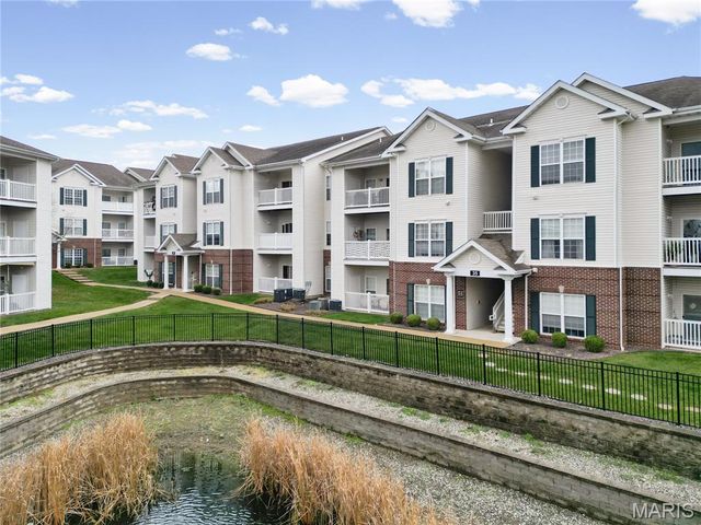 35 Kassebaum Lane 204, St Louis, MO 63129