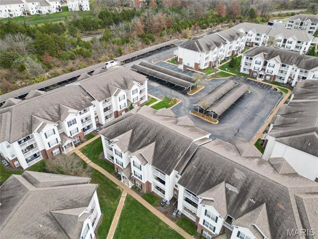 35 Kassebaum Lane 204, St Louis, MO 63129