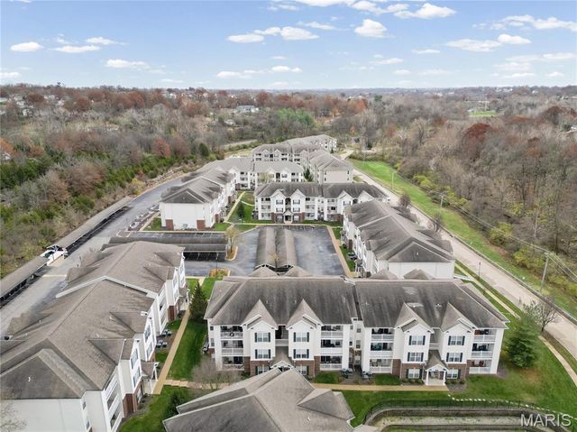 35 Kassebaum Lane 204, St Louis, MO 63129