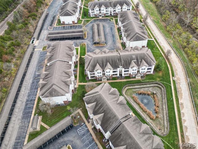 35 Kassebaum Lane 204, St Louis, MO 63129