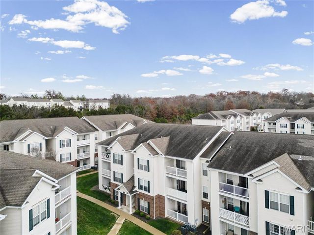 35 Kassebaum Lane 204, St Louis, MO 63129