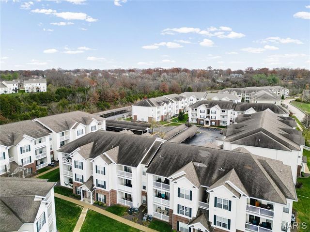 35 Kassebaum Lane 204, St Louis, MO 63129