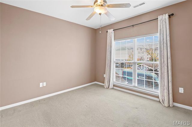 35 Kassebaum Lane 204, St Louis, MO 63129