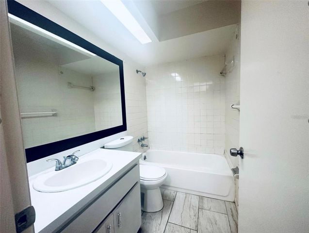 101 LAKE HUNTER DRIVE 15 & 16, Lakeland, FL 33803